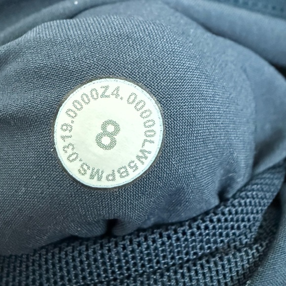 Lululemon On The Fly Pant *Woven True Navy Size 8 27” Inseam - Picture 5 of 6